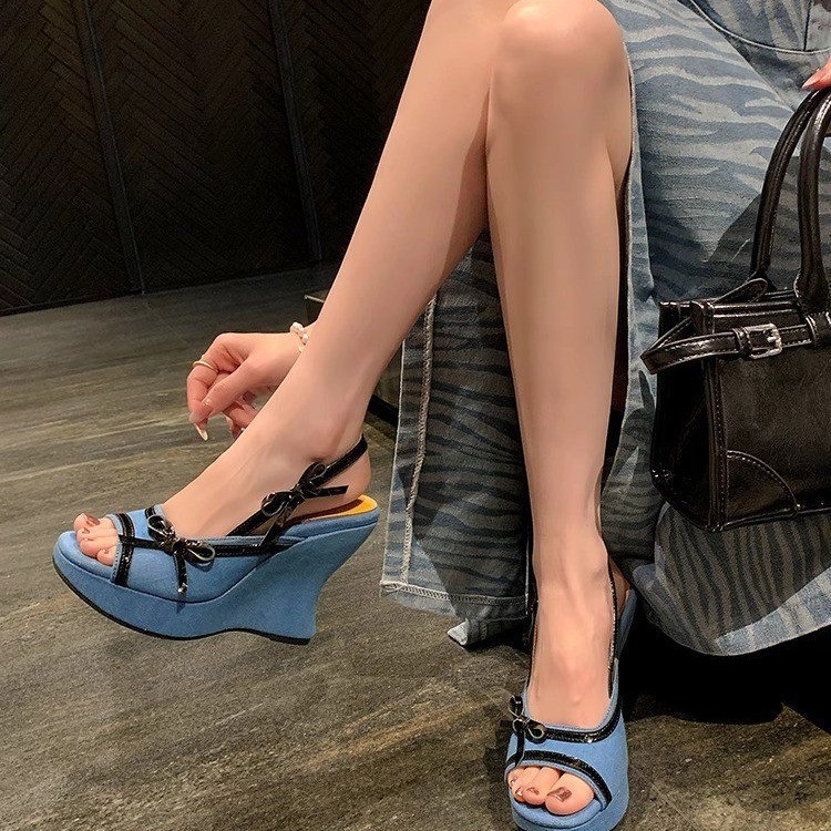 PLXX6Y7G54_3.jpg