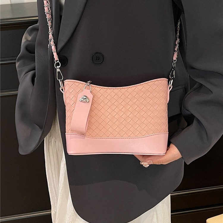 Diamond woven pattern bucket bag for women's crossbody bag summer fashion texture versatile shoulder bag