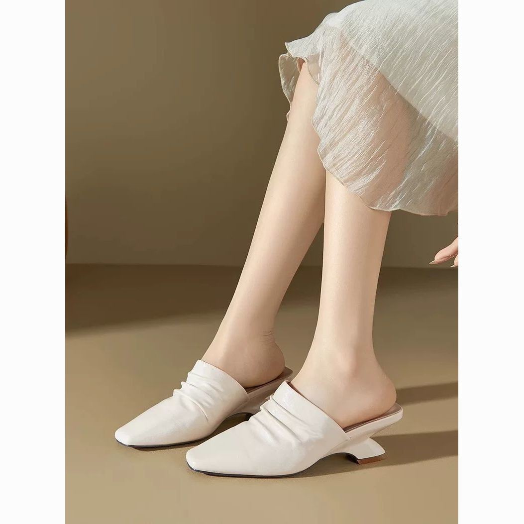Muller slippers for women with toe half-tugging summer wear fashionable French style sandals for a fashionable